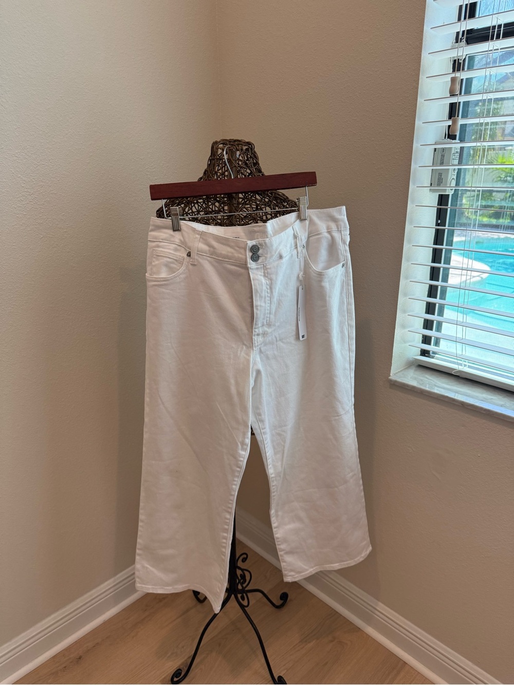 Kut from the Kloth White Wide-Leg Jeans